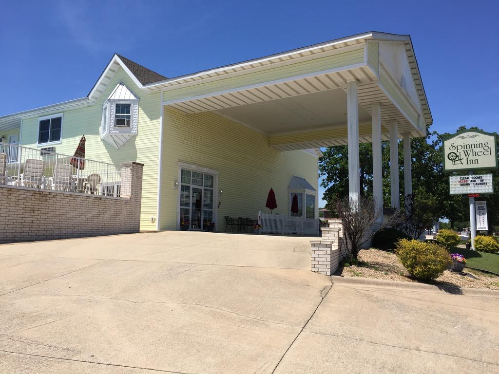 Spinning Wheel Inn Branson Exterior photo